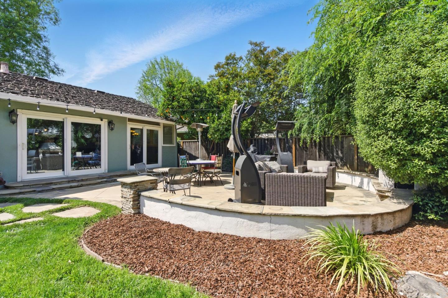 Detail Gallery Image 30 of 38 For 1142 S Genevieve Ln, San Jose,  CA 95128 - 4 Beds | 2 Baths