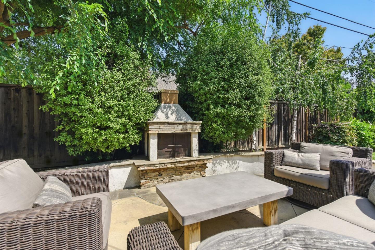 Detail Gallery Image 31 of 38 For 1142 S Genevieve Ln, San Jose,  CA 95128 - 4 Beds | 2 Baths