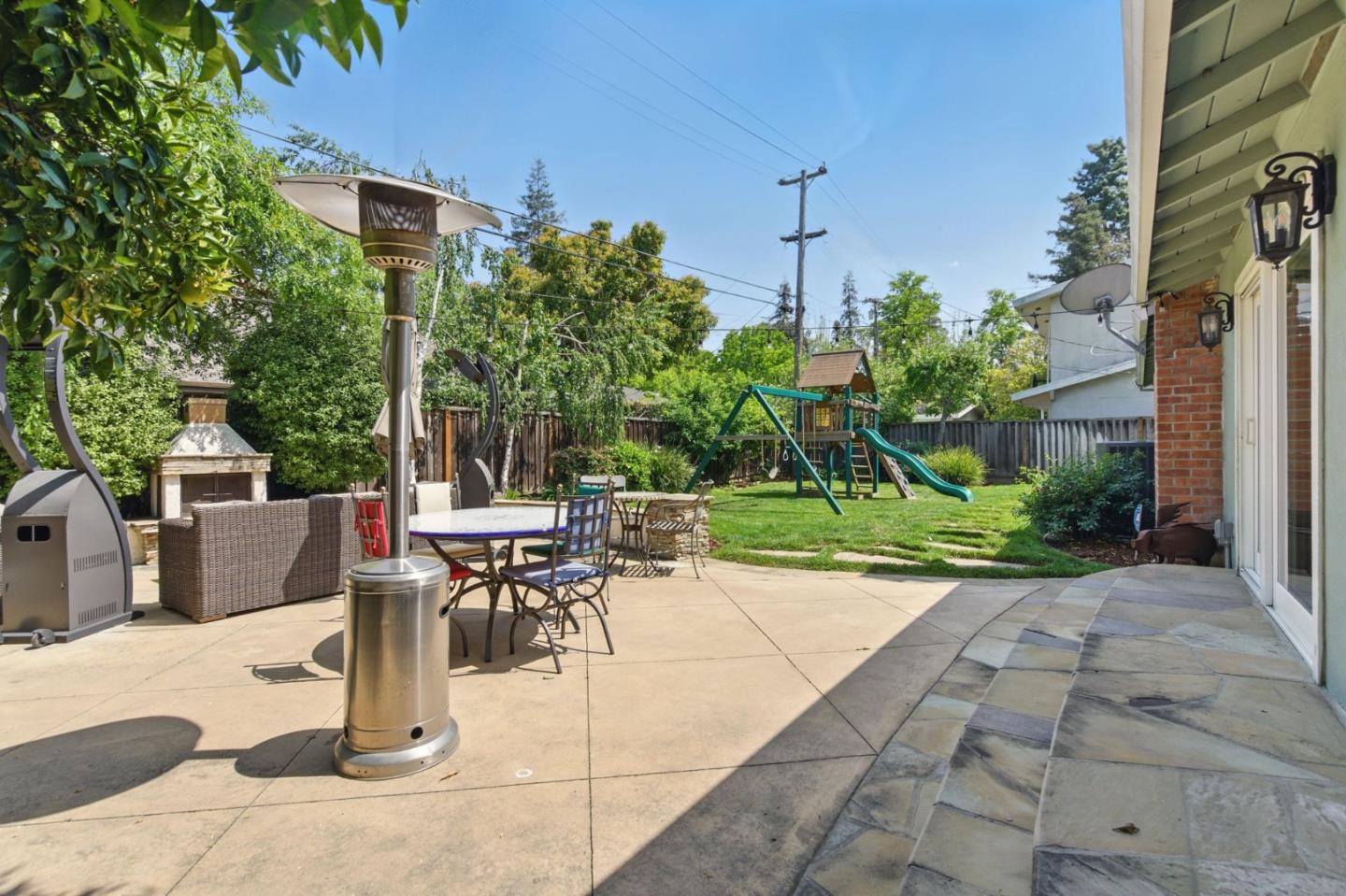 Detail Gallery Image 32 of 38 For 1142 S Genevieve Ln, San Jose,  CA 95128 - 4 Beds | 2 Baths