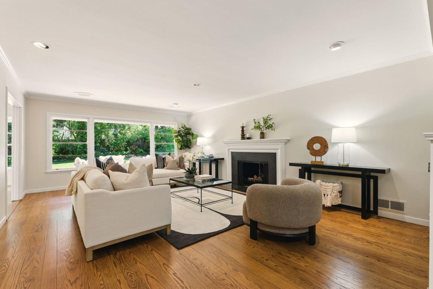 Detail Gallery Image 12 of 45 For 631 Columbia Dr, San Mateo,  CA 94402 - 3 Beds | 2 Baths