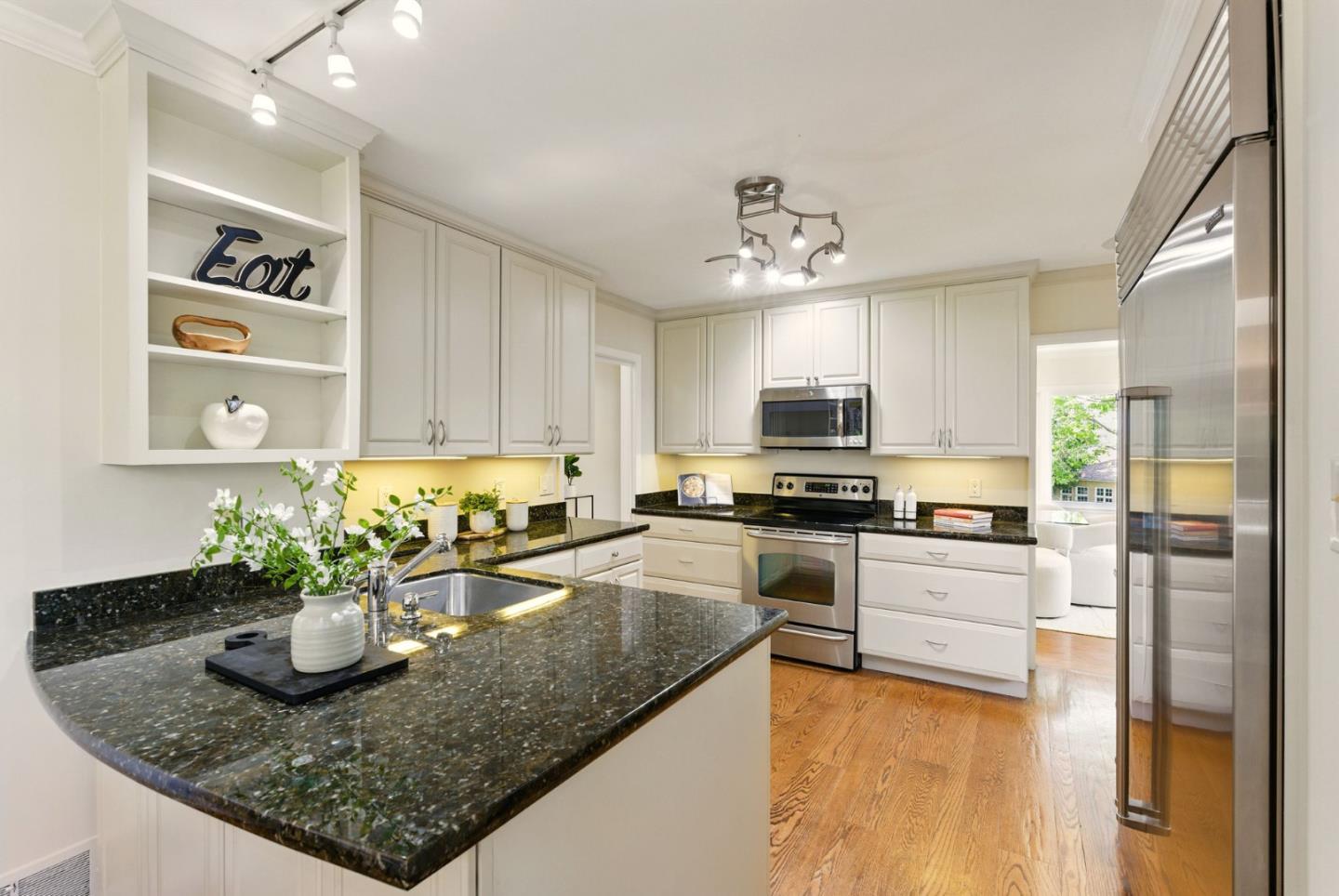 Detail Gallery Image 15 of 45 For 631 Columbia Dr, San Mateo,  CA 94402 - 3 Beds | 2 Baths