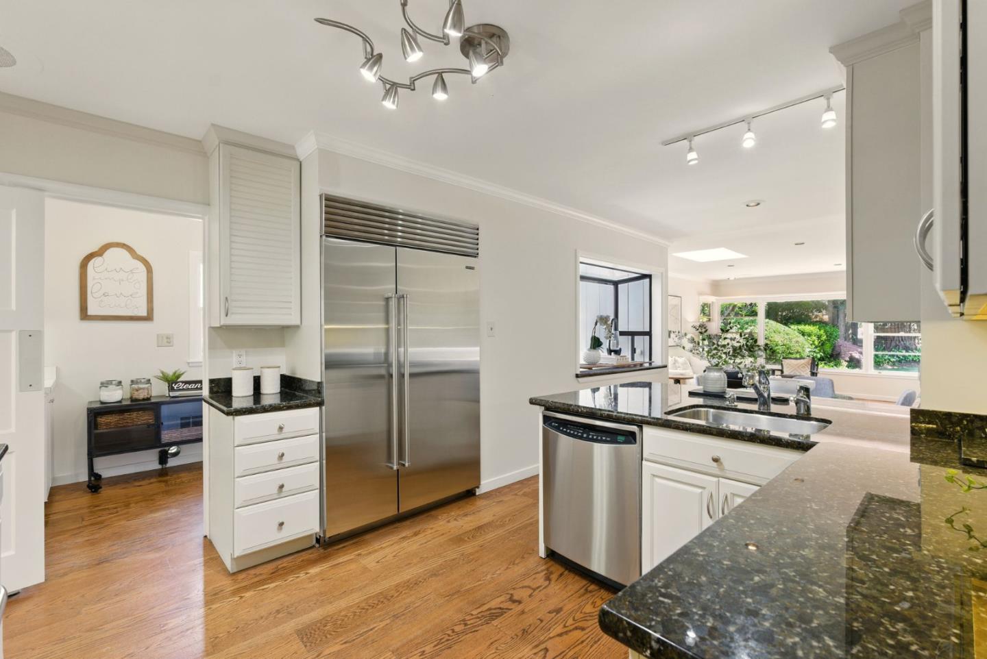 Detail Gallery Image 16 of 45 For 631 Columbia Dr, San Mateo,  CA 94402 - 3 Beds | 2 Baths