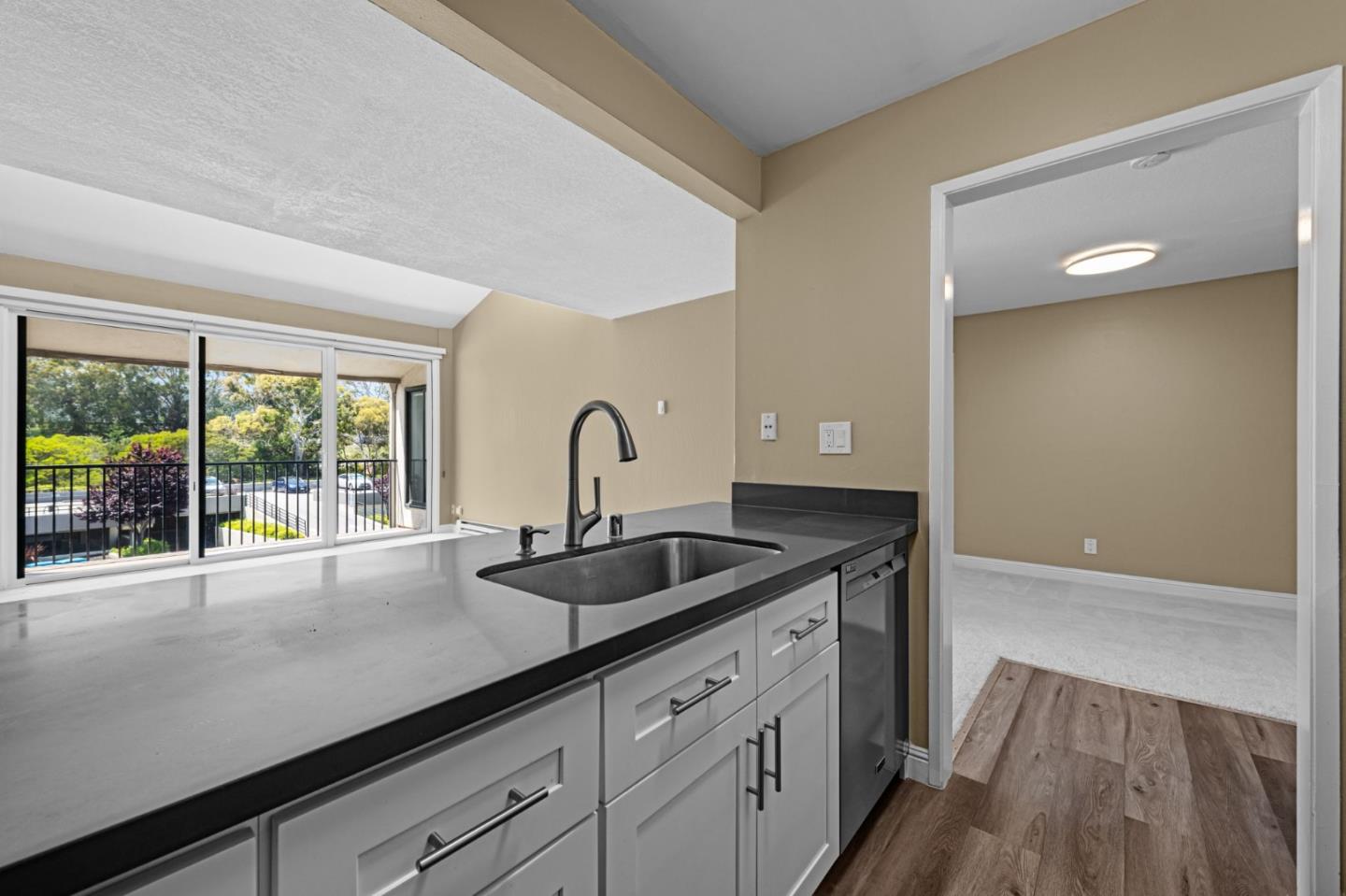 Detail Gallery Image 12 of 40 For 1550 Frontera Way #319,  Millbrae,  CA 94030 - 1 Beds | 1 Baths
