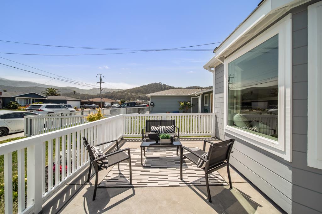 Detail Gallery Image 5 of 47 For 1160 Balboa Way, Pacifica,  CA 94044 - 3 Beds | 2 Baths