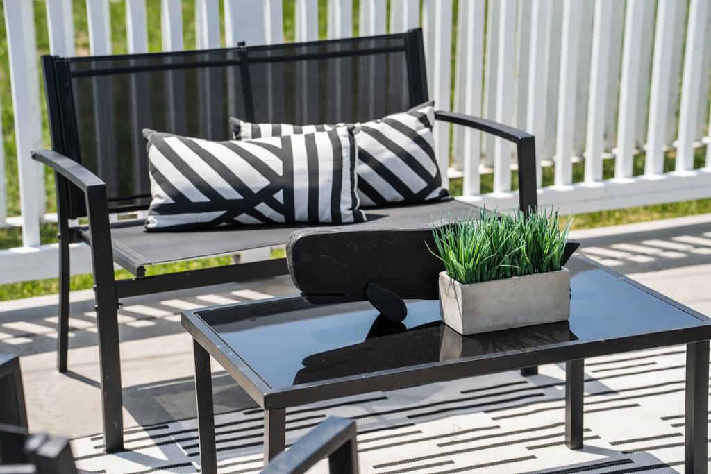 Detail Gallery Image 6 of 47 For 1160 Balboa Way, Pacifica,  CA 94044 - 3 Beds | 2 Baths