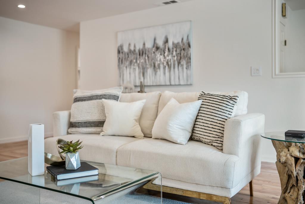 Detail Gallery Image 9 of 47 For 1160 Balboa Way, Pacifica,  CA 94044 - 3 Beds | 2 Baths