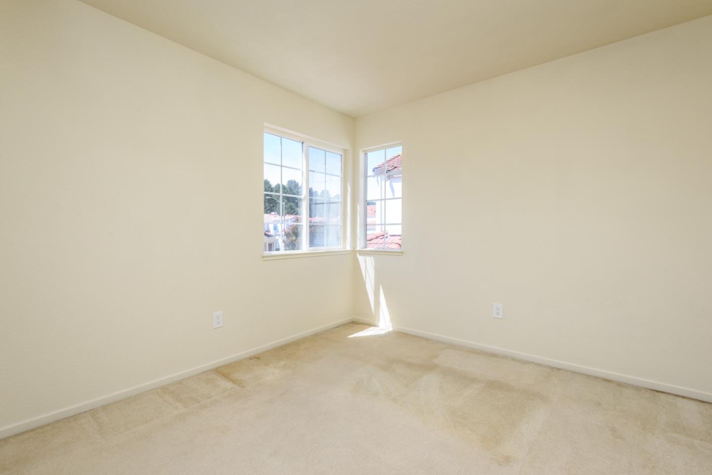 Detail Gallery Image 17 of 26 For 82 Belhaven Court, Daly City,  CA 94015 - 6 Beds | 3 Baths