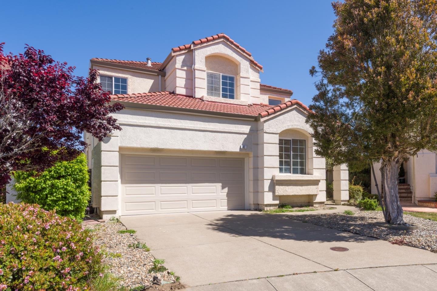 Detail Gallery Image 2 of 26 For 82 Belhaven Court, Daly City,  CA 94015 - 6 Beds | 3 Baths