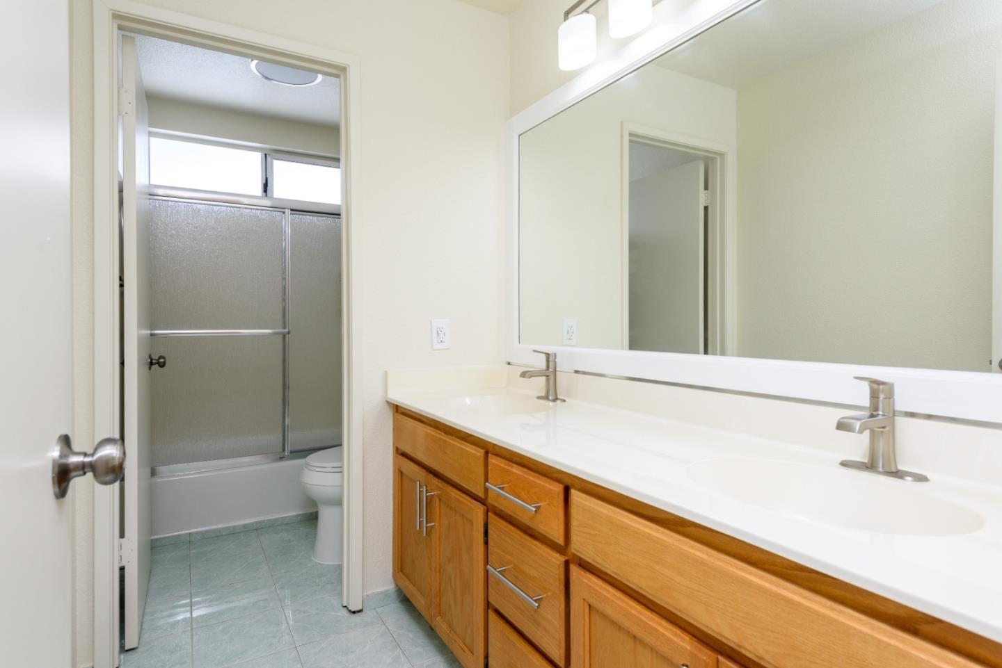 Detail Gallery Image 20 of 26 For 82 Belhaven Court, Daly City,  CA 94015 - 6 Beds | 3 Baths