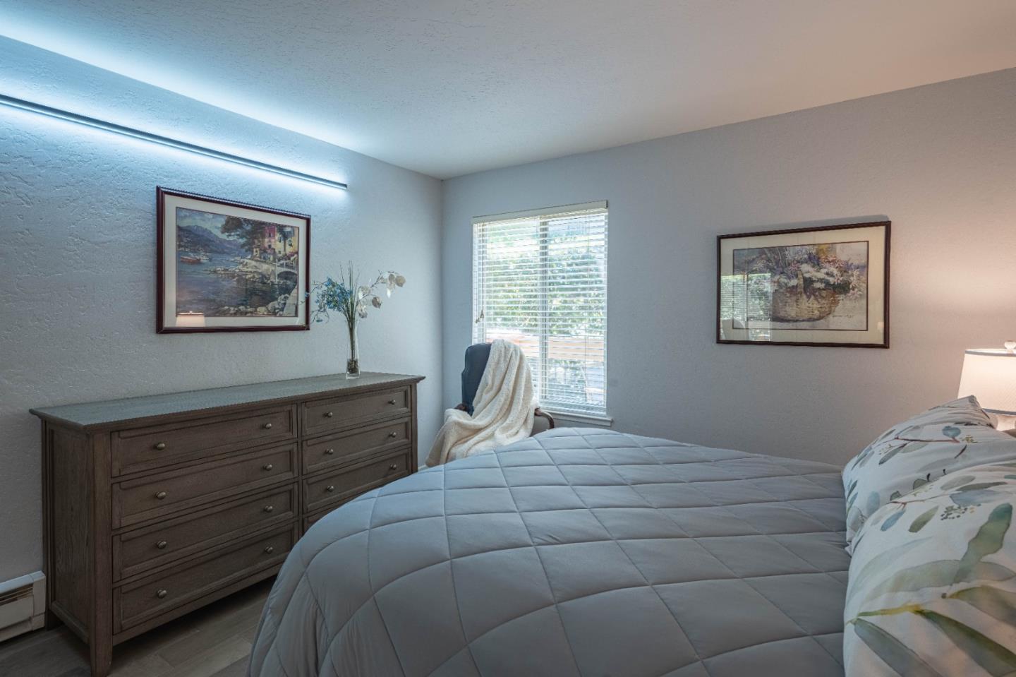 Detail Gallery Image 18 of 36 For 1105 Golden Oaks Ln, Monterey,  CA 93940 - 2 Beds | 2 Baths