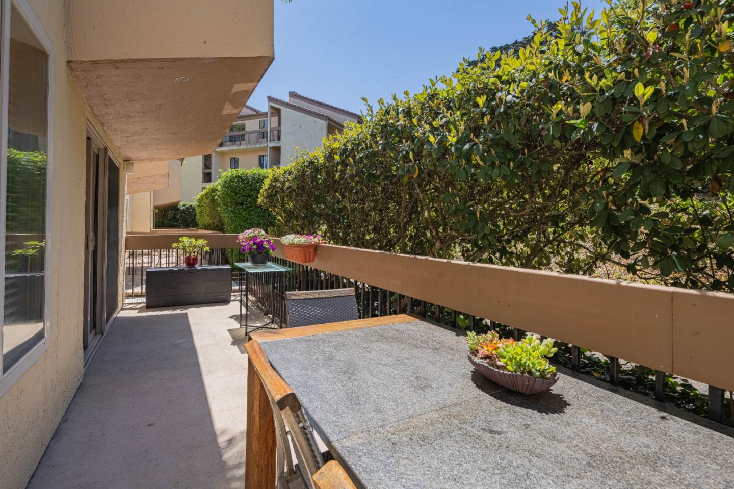 Detail Gallery Image 29 of 36 For 1105 Golden Oaks Ln, Monterey,  CA 93940 - 2 Beds | 2 Baths