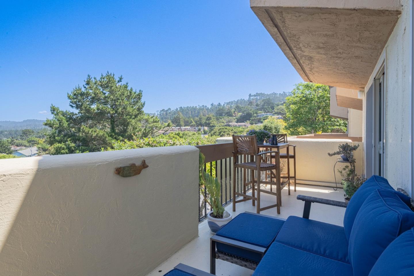 Detail Gallery Image 30 of 36 For 1105 Golden Oaks Ln, Monterey,  CA 93940 - 2 Beds | 2 Baths