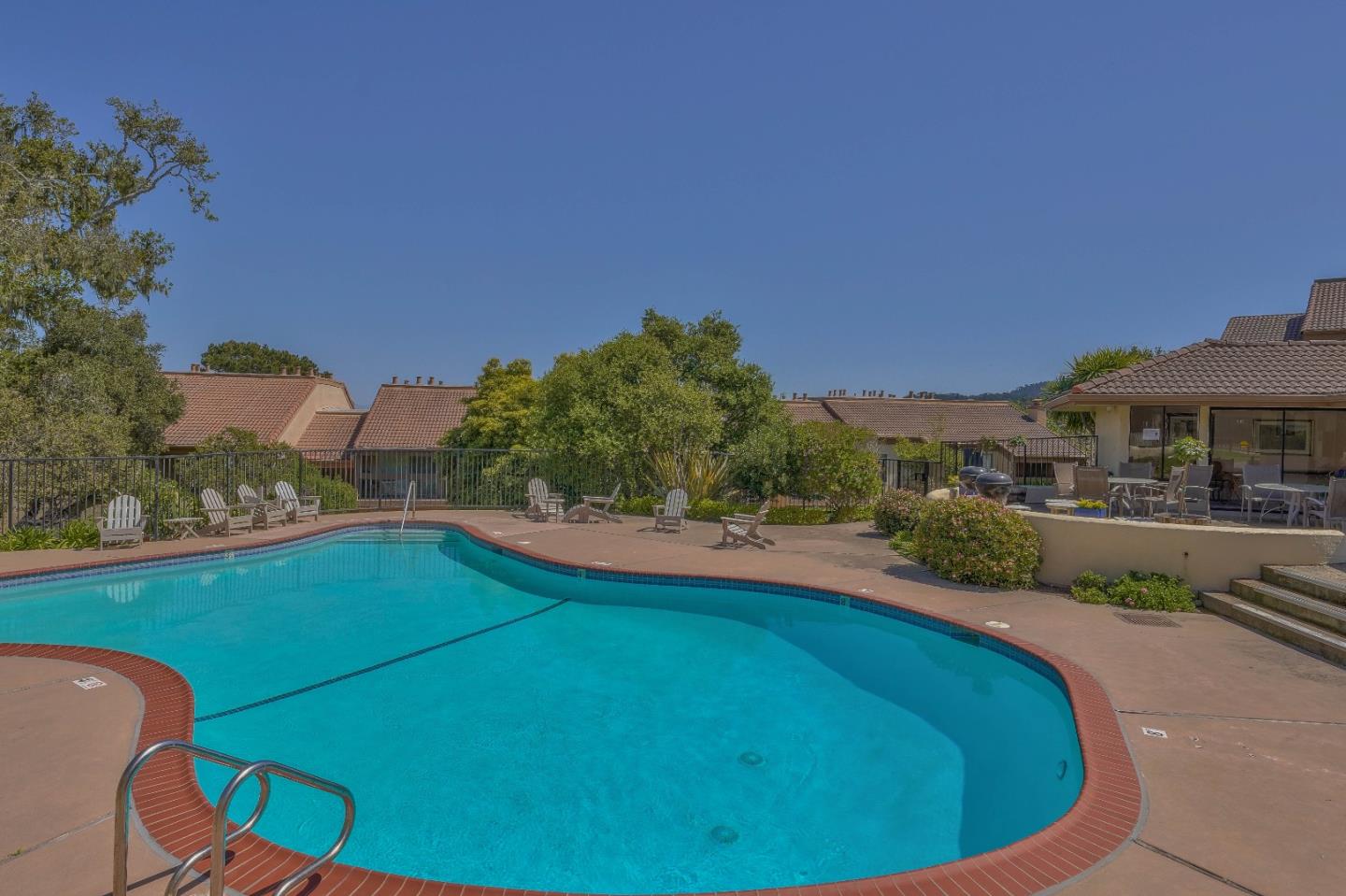 Detail Gallery Image 32 of 36 For 1105 Golden Oaks Ln, Monterey,  CA 93940 - 2 Beds | 2 Baths