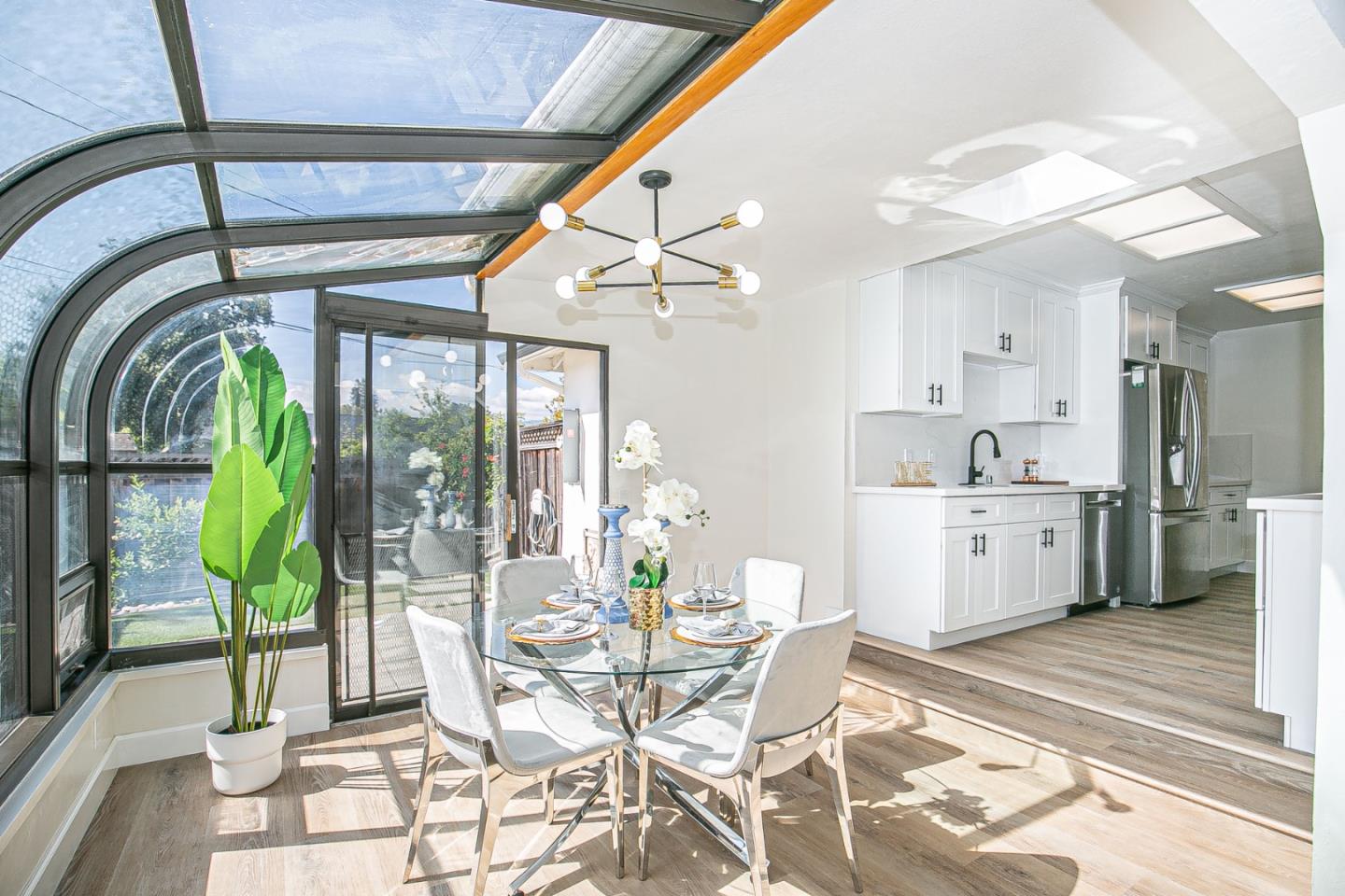 Detail Gallery Image 7 of 32 For 5796 Arapaho Dr, San Jose,  CA 95123 - 4 Beds | 2/1 Baths