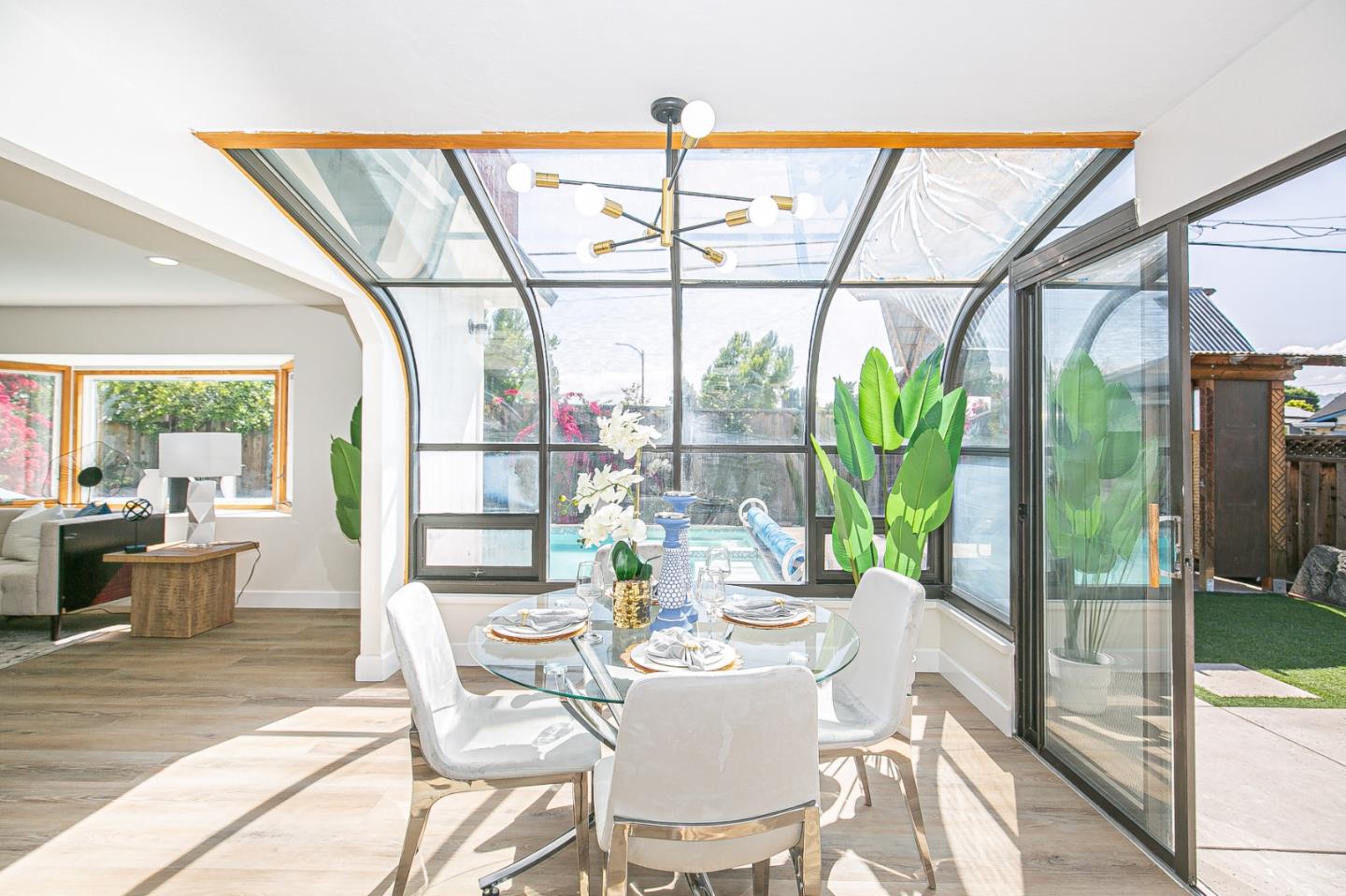 Detail Gallery Image 8 of 32 For 5796 Arapaho Dr, San Jose,  CA 95123 - 4 Beds | 2/1 Baths