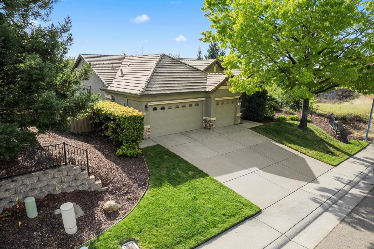 Detail Gallery Image 2 of 44 For 505 Porter Ct, Folsom,  CA 95630 - 3 Beds | 2 Baths