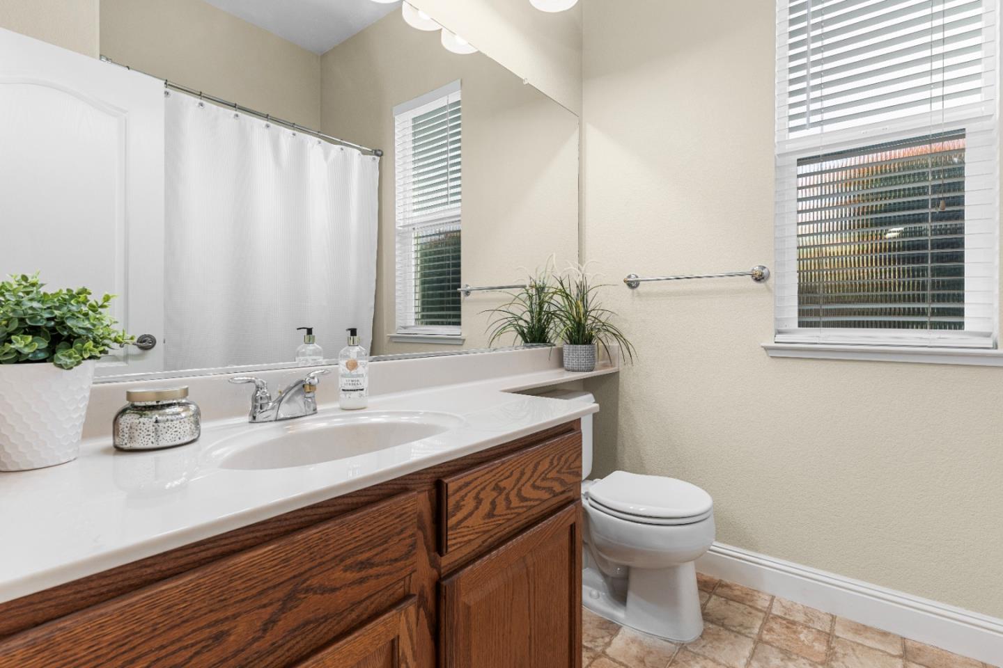 Detail Gallery Image 24 of 44 For 505 Porter Ct, Folsom,  CA 95630 - 3 Beds | 2 Baths