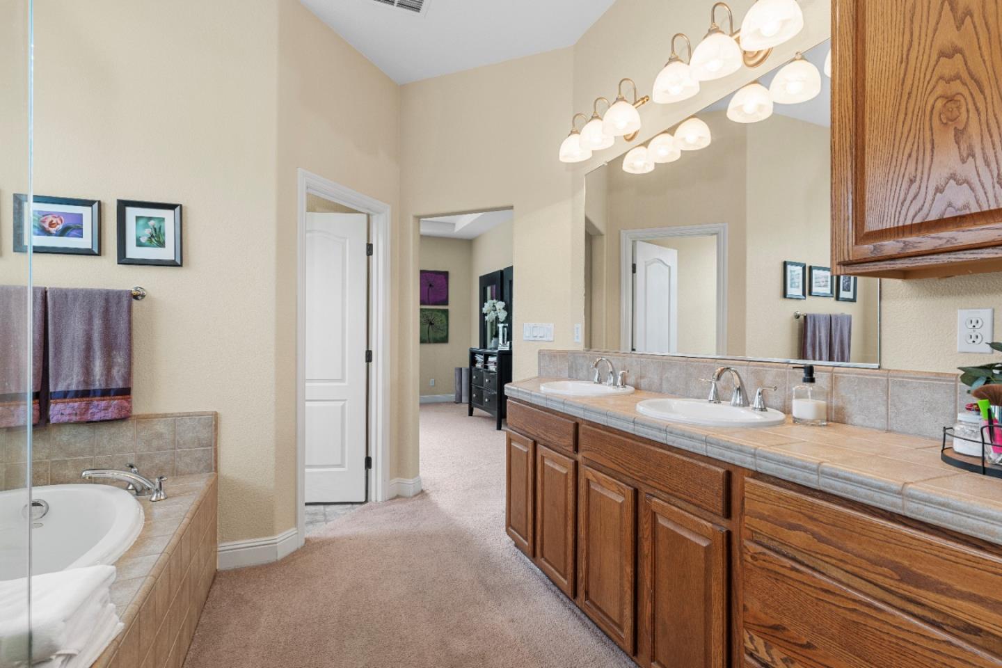 Detail Gallery Image 31 of 44 For 505 Porter Ct, Folsom,  CA 95630 - 3 Beds | 2 Baths
