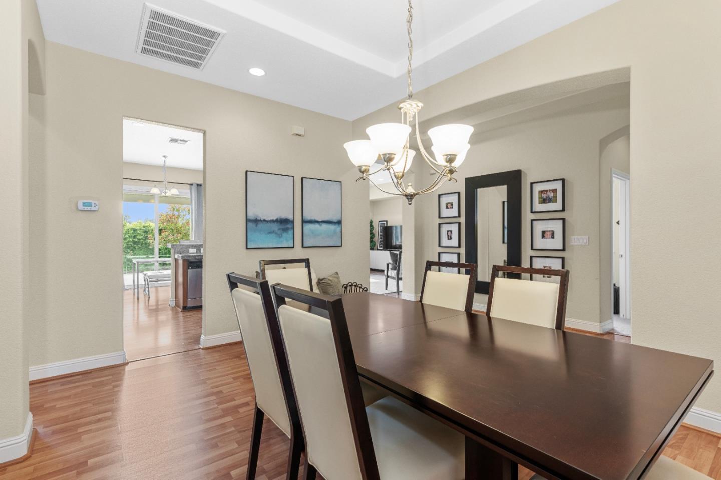 Detail Gallery Image 9 of 44 For 505 Porter Ct, Folsom,  CA 95630 - 3 Beds | 2 Baths