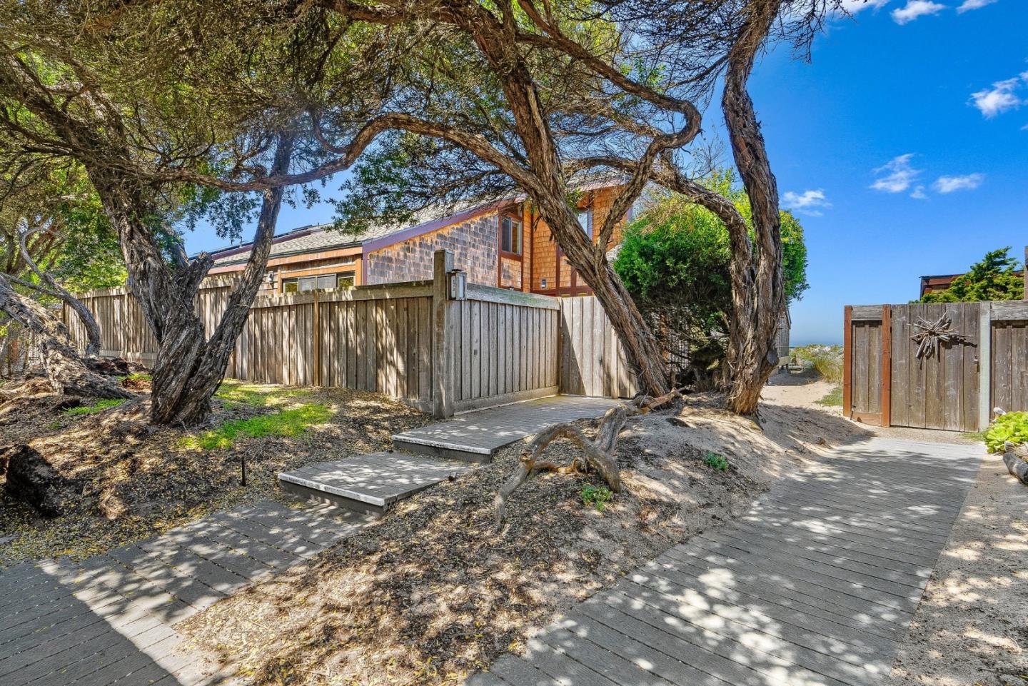 Detail Gallery Image 4 of 48 For 172 Monterey Dunes Way, Moss Landing,  CA 95039 - 5 Beds | 4 Baths