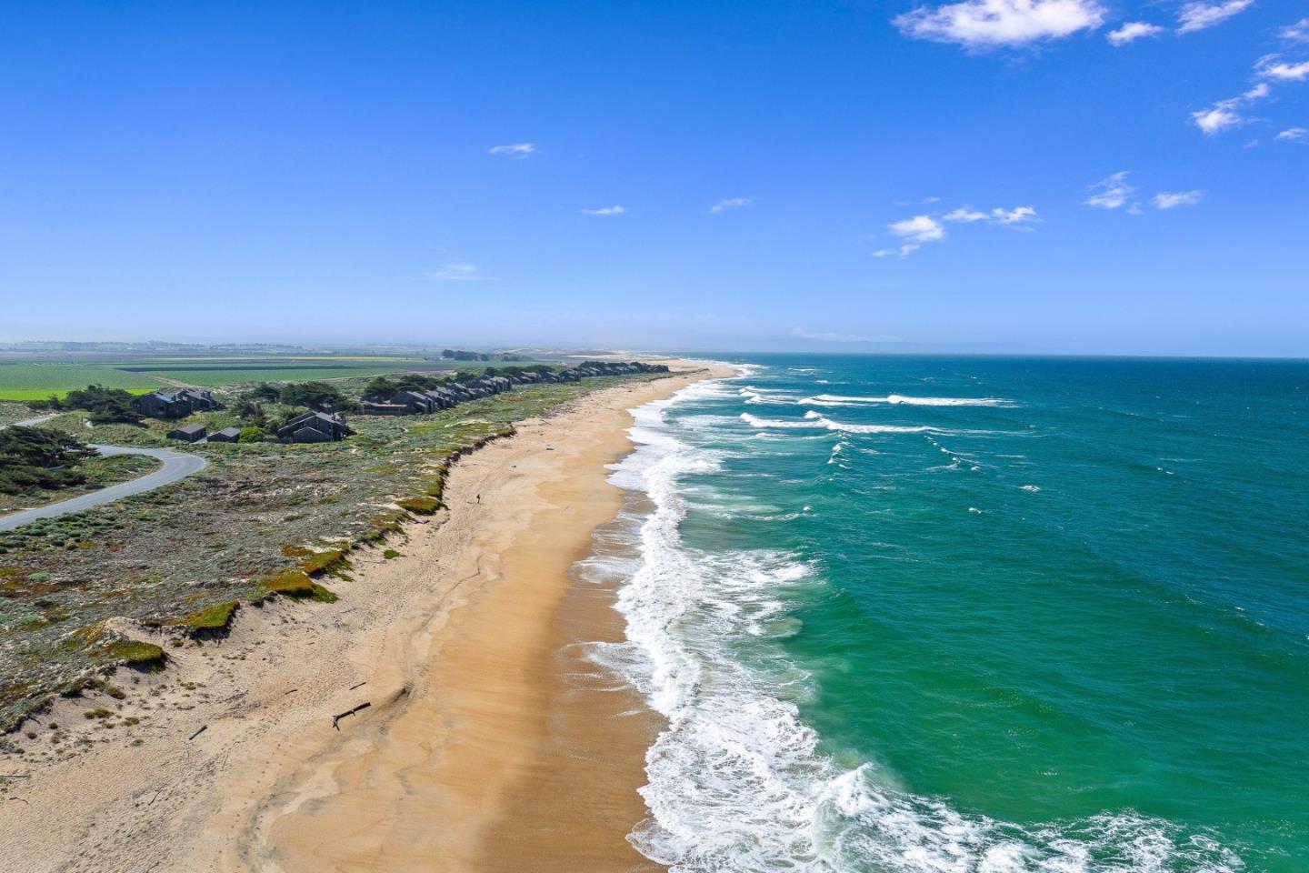 Detail Gallery Image 42 of 48 For 172 Monterey Dunes Way, Moss Landing,  CA 95039 - 5 Beds | 4 Baths