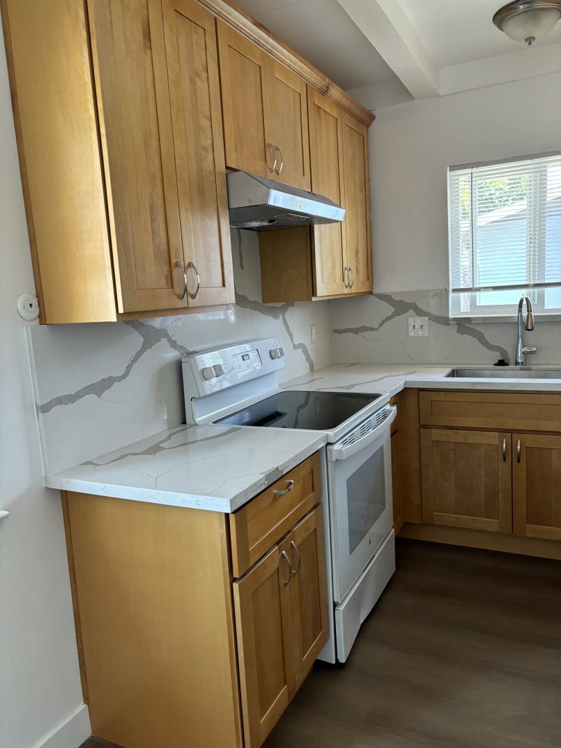 Detail Gallery Image 2 of 12 For 2341 William Dr, Santa Clara,  CA 95050 - – Beds | – Baths