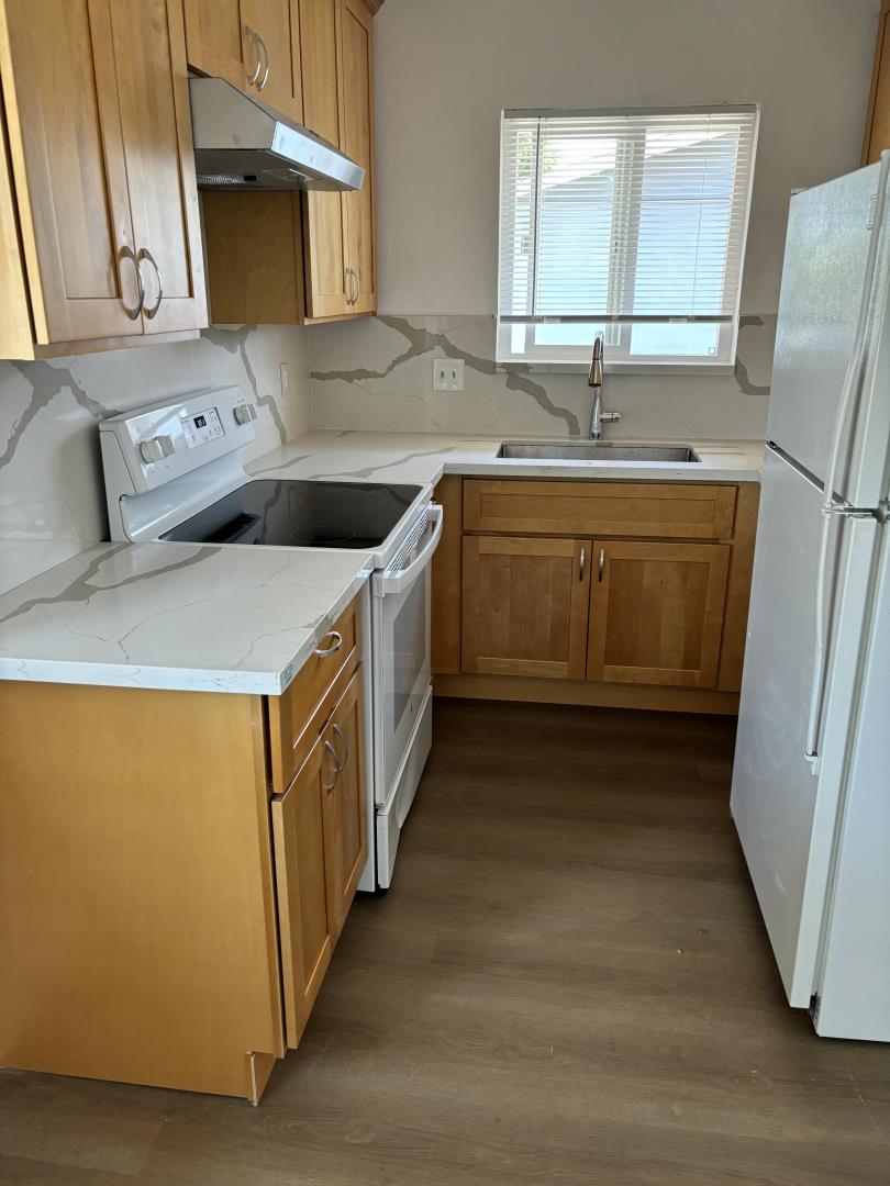 Detail Gallery Image 4 of 12 For 2341 William Dr, Santa Clara,  CA 95050 - – Beds | – Baths