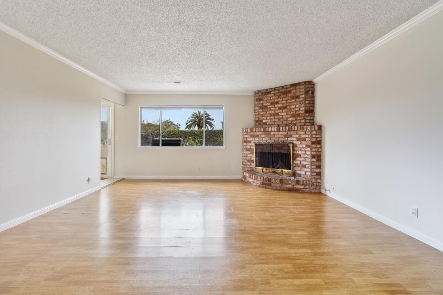 Detail Gallery Image 5 of 25 For 13047 Arthur St, Salinas,  CA 93906 - 3 Beds | 2 Baths