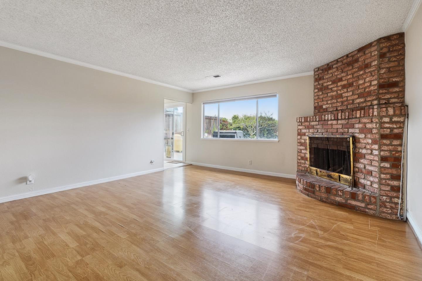 Detail Gallery Image 7 of 25 For 13047 Arthur St, Salinas,  CA 93906 - 3 Beds | 2 Baths