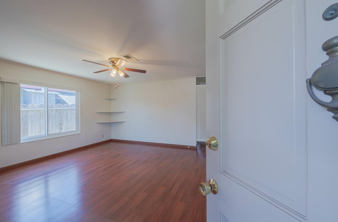 Detail Gallery Image 4 of 35 For 658 Los Coches Ave, Salinas,  CA 93906 - 3 Beds | 2 Baths