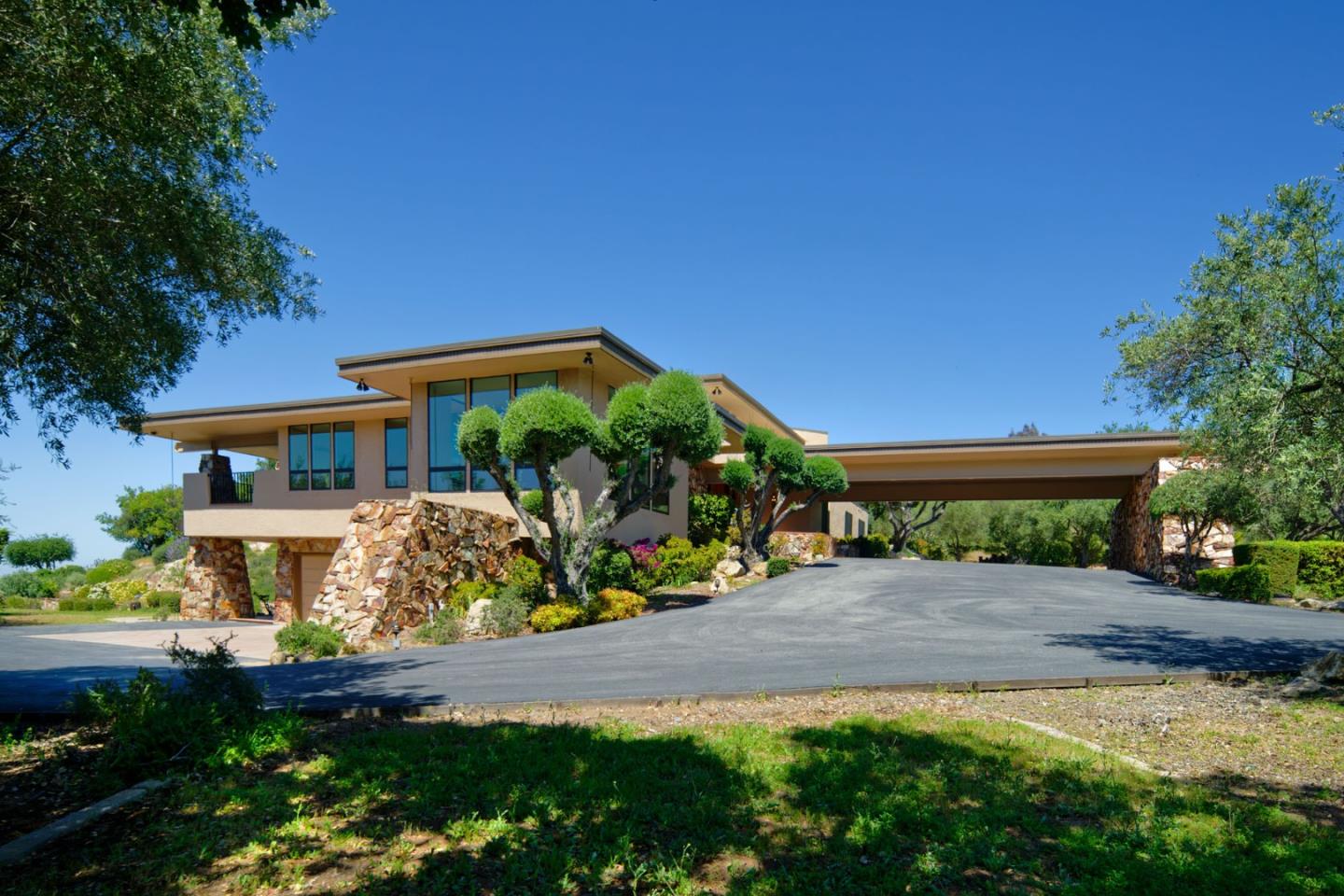 Detail Gallery Image 5 of 95 For 20753 Scenic Vista Dr, San Jose,  CA 95120 - 5 Beds | 4/1 Baths