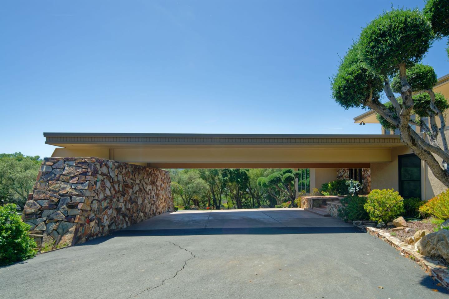 Detail Gallery Image 7 of 95 For 20753 Scenic Vista Dr, San Jose,  CA 95120 - 5 Beds | 4/1 Baths