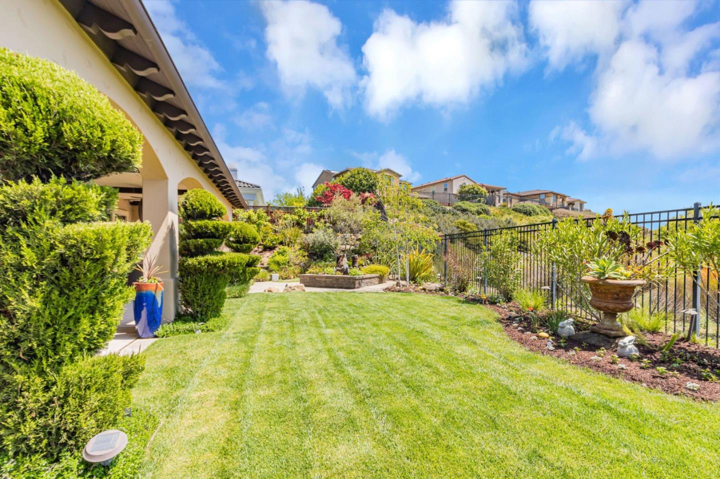 Detail Gallery Image 72 of 93 For 7 Stonebrae Rd, Hayward,  CA 94542 - 4 Beds | 4/1 Baths