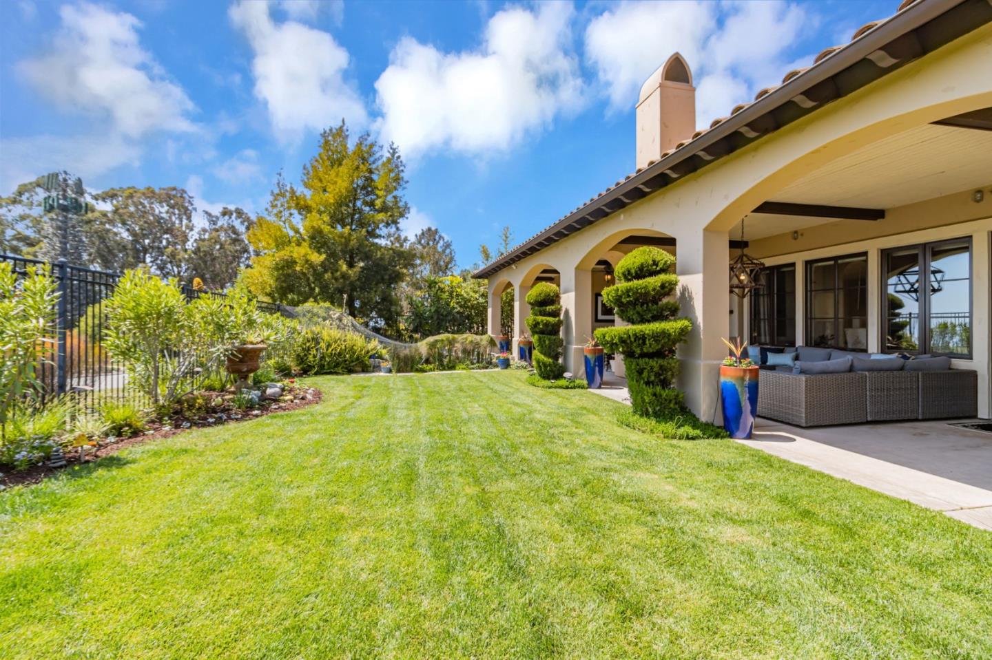 Detail Gallery Image 73 of 93 For 7 Stonebrae Rd, Hayward,  CA 94542 - 4 Beds | 4/1 Baths