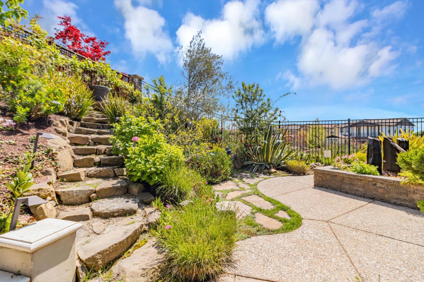 Detail Gallery Image 76 of 93 For 7 Stonebrae Rd, Hayward,  CA 94542 - 4 Beds | 4/1 Baths