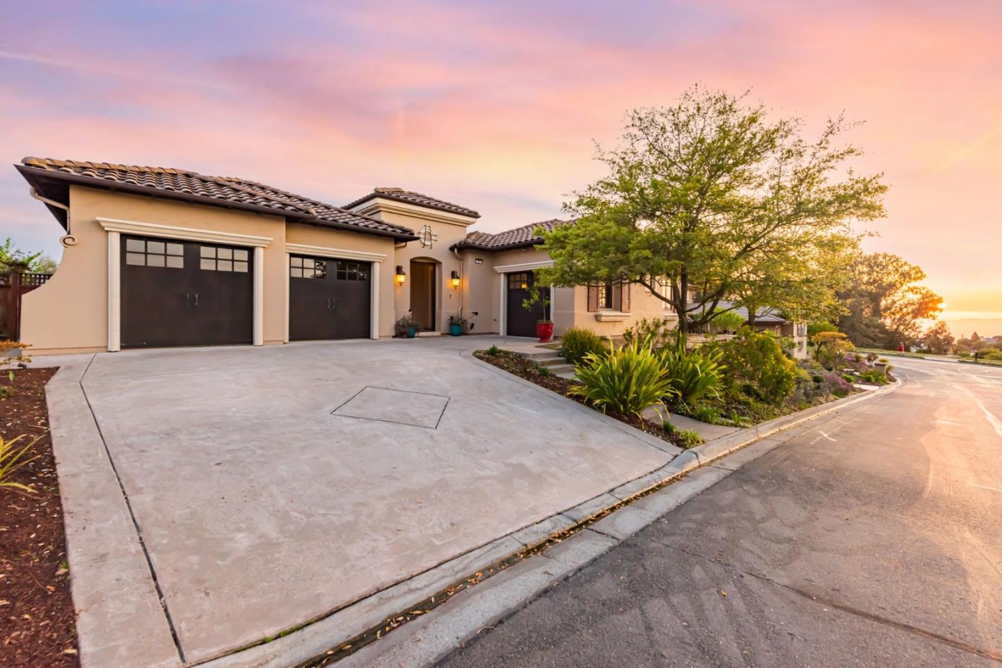 Detail Gallery Image 82 of 93 For 7 Stonebrae Rd, Hayward,  CA 94542 - 4 Beds | 4/1 Baths