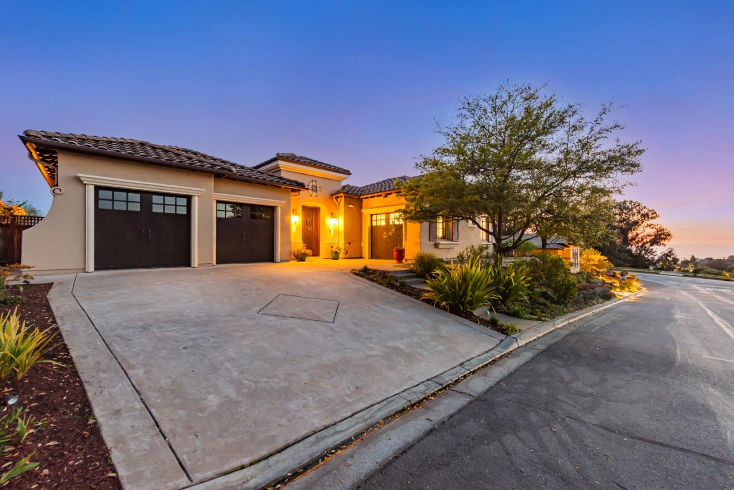 Detail Gallery Image 85 of 93 For 7 Stonebrae Rd, Hayward,  CA 94542 - 4 Beds | 4/1 Baths