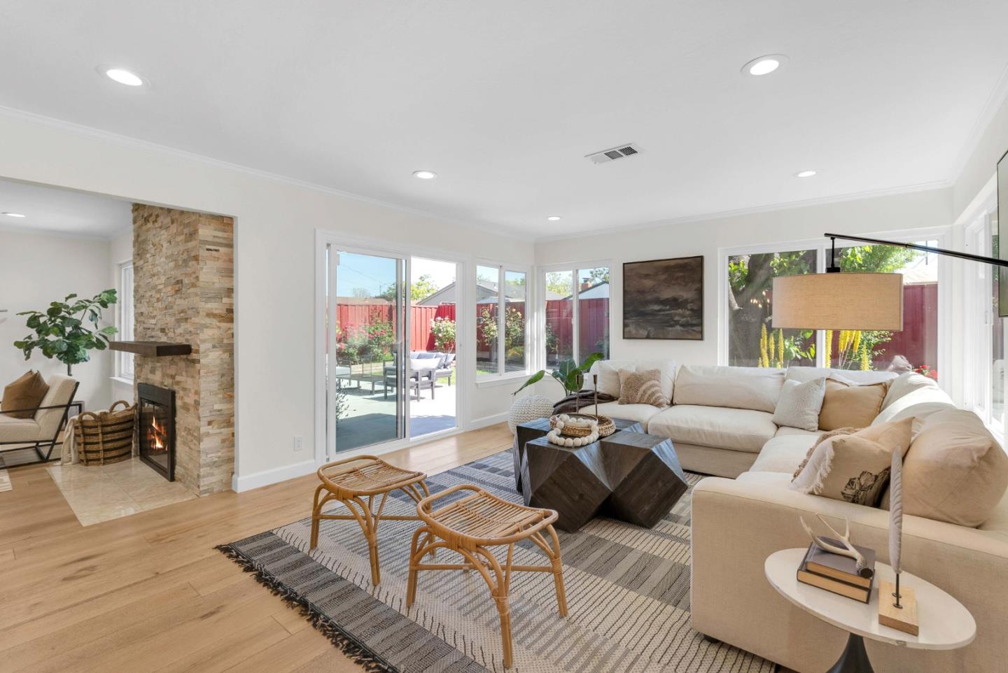 Detail Gallery Image 10 of 53 For 550 Calero Ave, San Jose,  CA 95123 - 3 Beds | 2 Baths