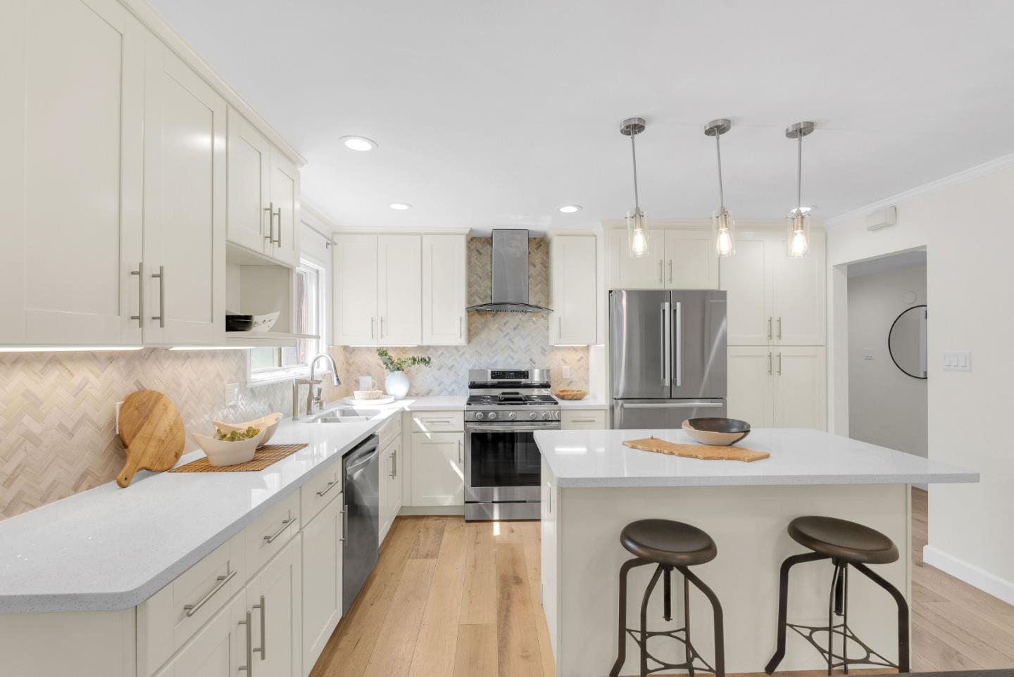Detail Gallery Image 14 of 53 For 550 Calero Ave, San Jose,  CA 95123 - 3 Beds | 2 Baths