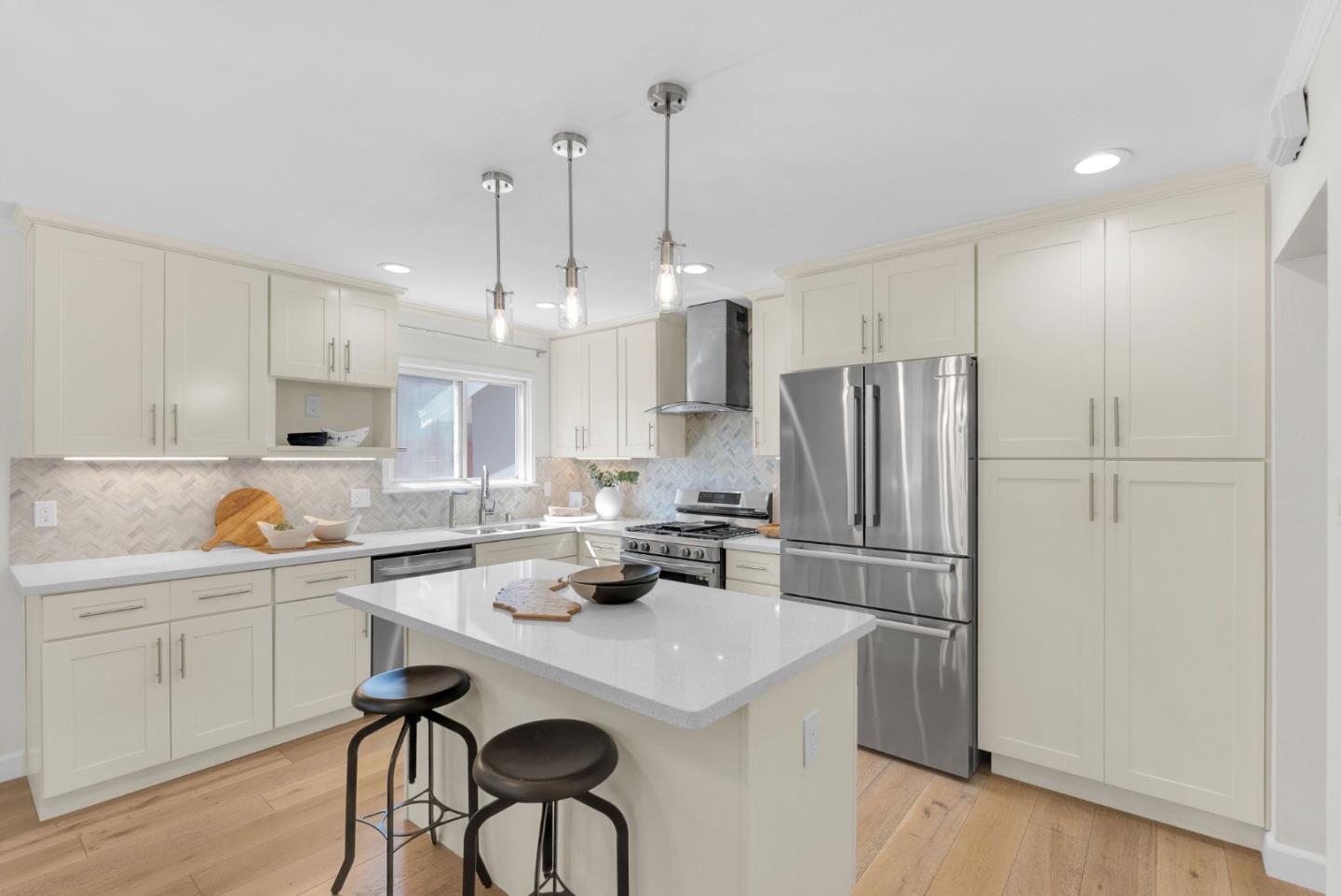 Detail Gallery Image 15 of 53 For 550 Calero Ave, San Jose,  CA 95123 - 3 Beds | 2 Baths