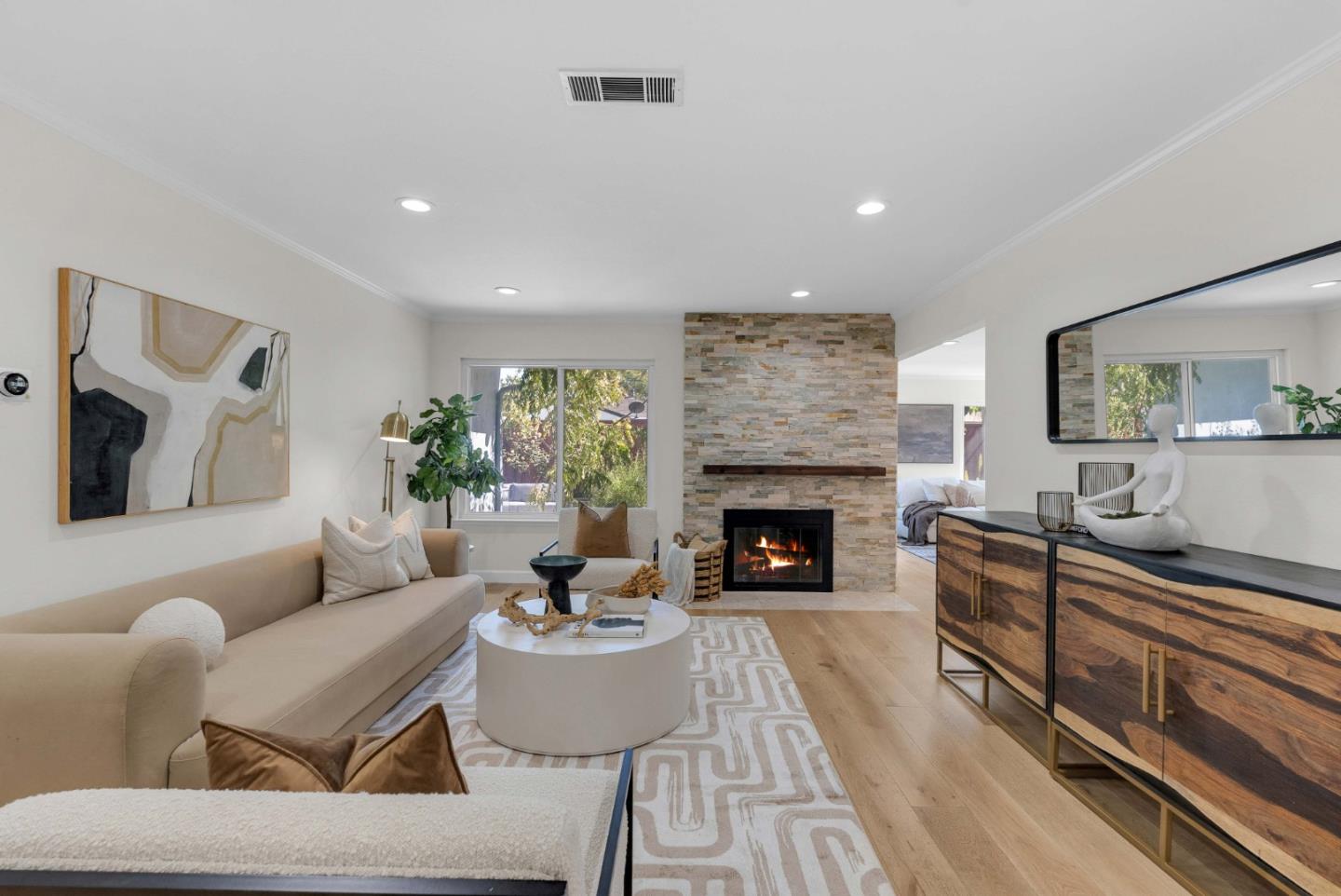 Detail Gallery Image 4 of 53 For 550 Calero Ave, San Jose,  CA 95123 - 3 Beds | 2 Baths
