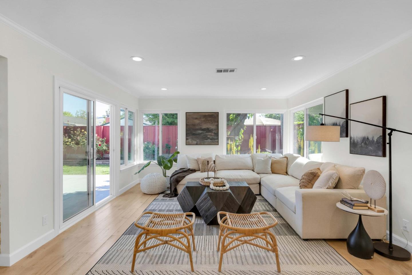 Detail Gallery Image 8 of 53 For 550 Calero Ave, San Jose,  CA 95123 - 3 Beds | 2 Baths