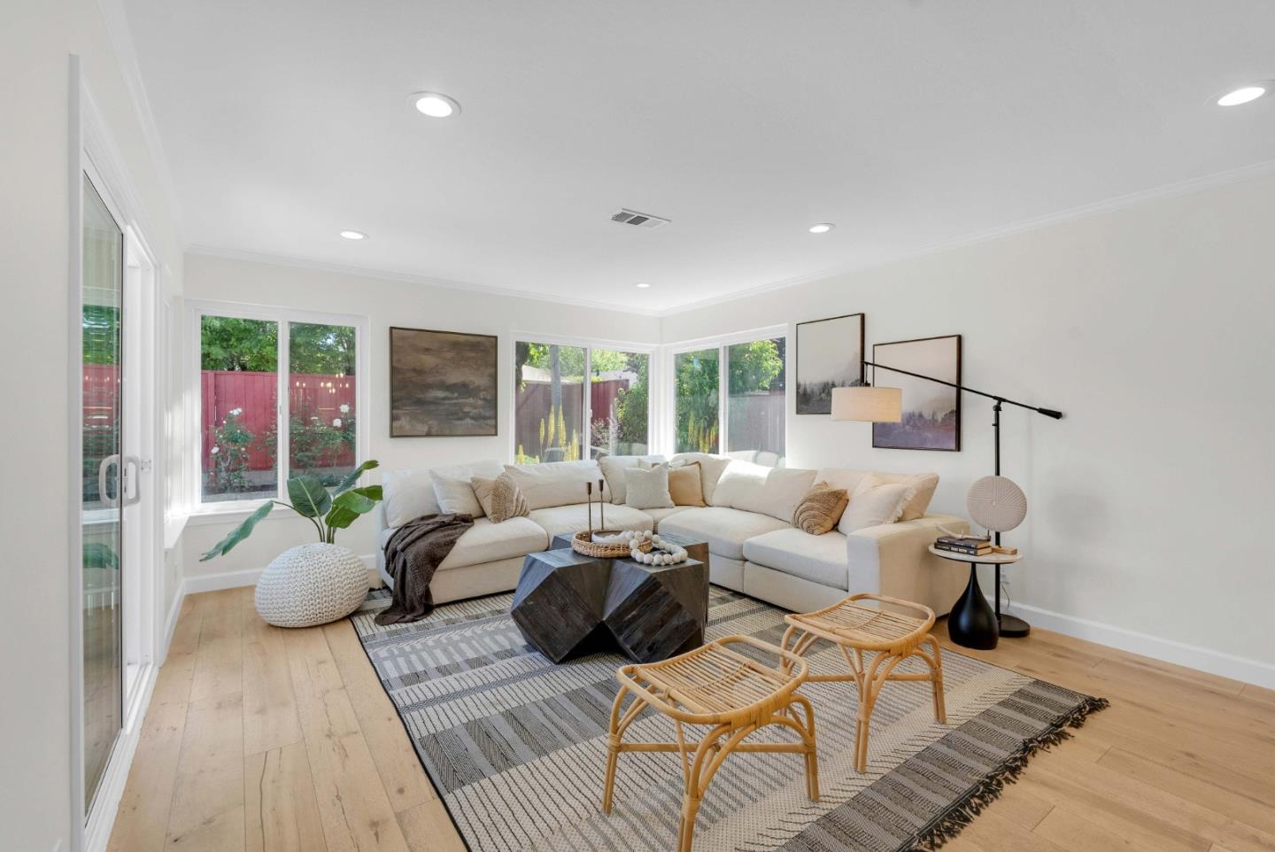 Detail Gallery Image 9 of 53 For 550 Calero Ave, San Jose,  CA 95123 - 3 Beds | 2 Baths
