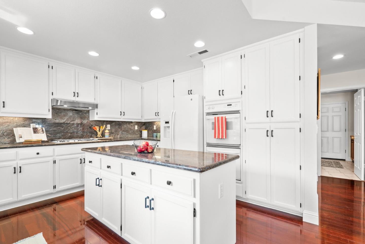 Detail Gallery Image 21 of 60 For 4627 Pacific Rim Way, San Jose,  CA 95121 - 5 Beds | 3 Baths