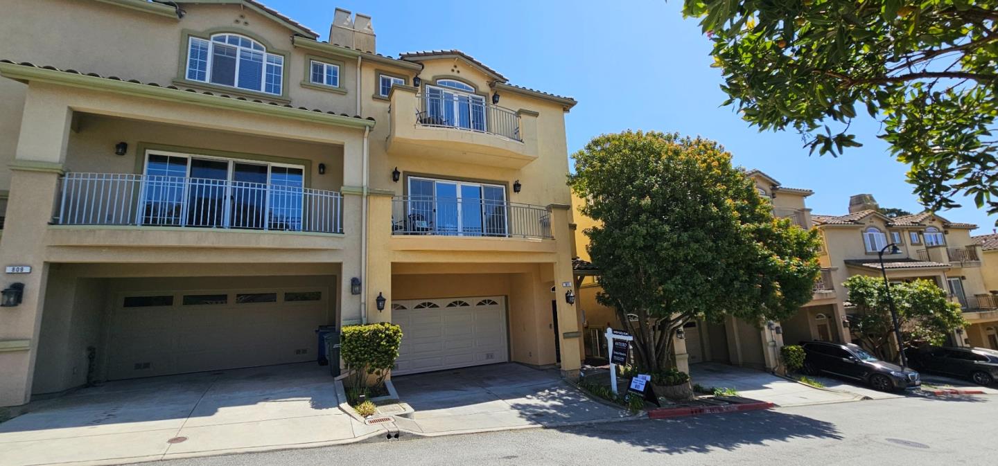 Detail Gallery Image 3 of 57 For 811 La Montagne Pl, South San Francisco,  CA 94080 - 3 Beds | 2/1 Baths