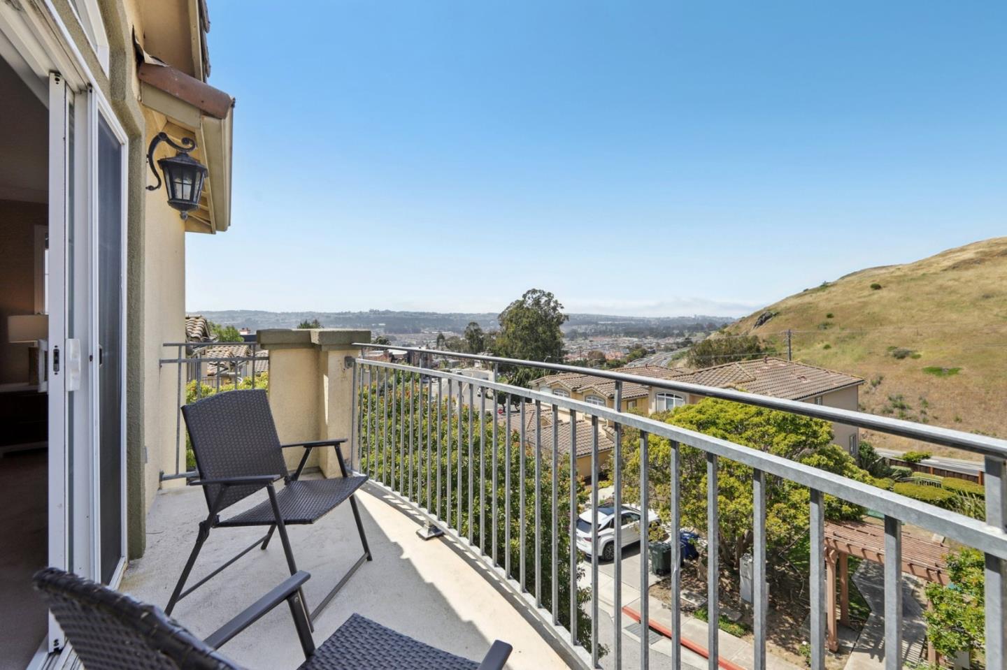 Detail Gallery Image 40 of 57 For 811 La Montagne Pl, South San Francisco,  CA 94080 - 3 Beds | 2/1 Baths