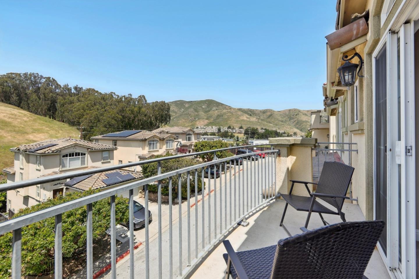 Detail Gallery Image 41 of 57 For 811 La Montagne Pl, South San Francisco,  CA 94080 - 3 Beds | 2/1 Baths