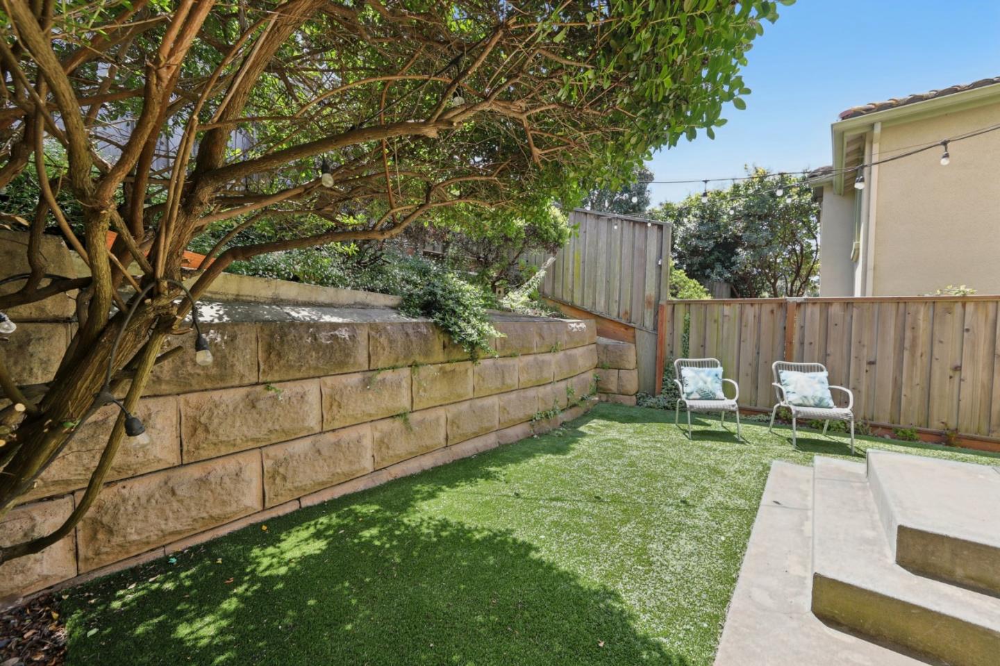 Detail Gallery Image 43 of 57 For 811 La Montagne Pl, South San Francisco,  CA 94080 - 3 Beds | 2/1 Baths