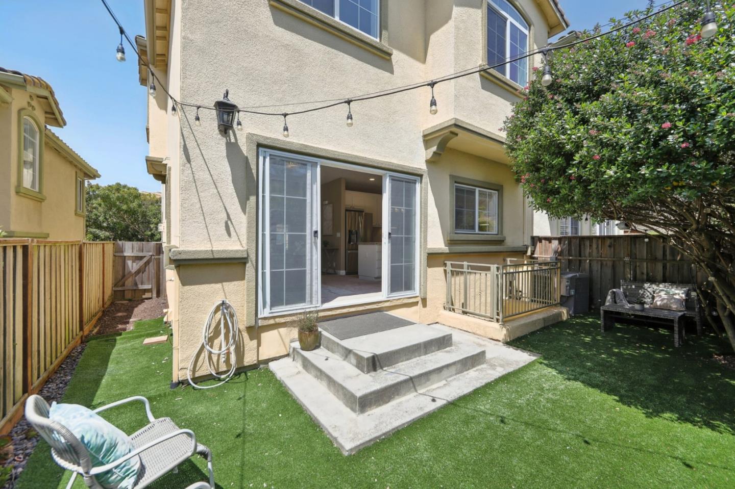 Detail Gallery Image 44 of 57 For 811 La Montagne Pl, South San Francisco,  CA 94080 - 3 Beds | 2/1 Baths