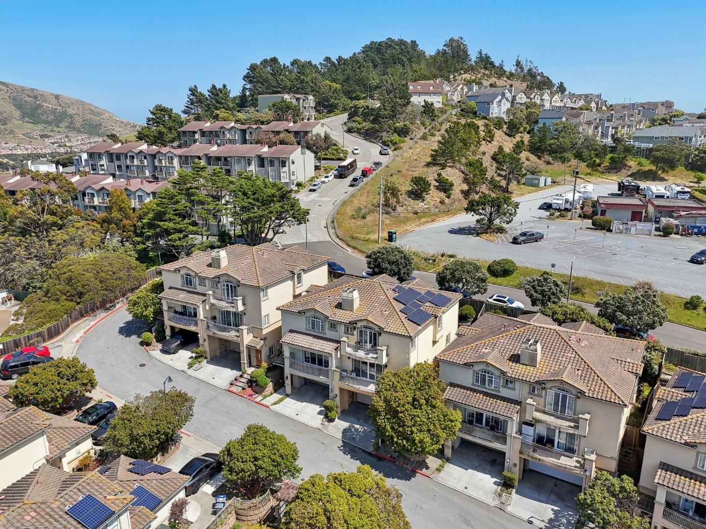 Detail Gallery Image 46 of 57 For 811 La Montagne Pl, South San Francisco,  CA 94080 - 3 Beds | 2/1 Baths